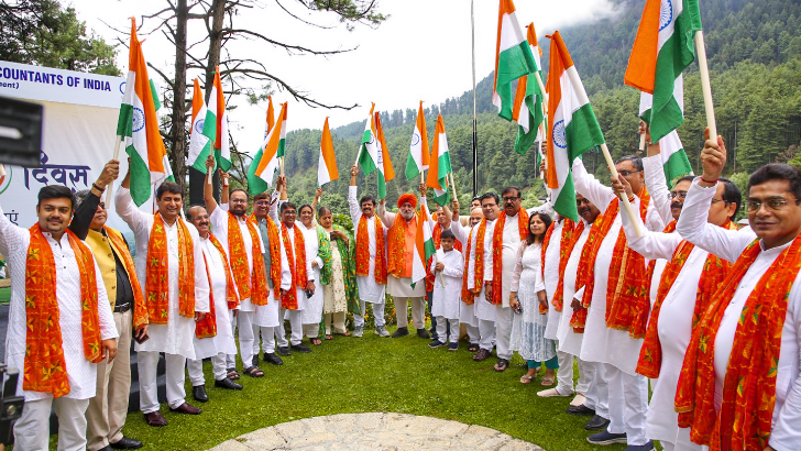 https://www.salarnews.in/public/uploads/images/newsimages/maannewsimage15082025_175541_728x410 Design (1).png